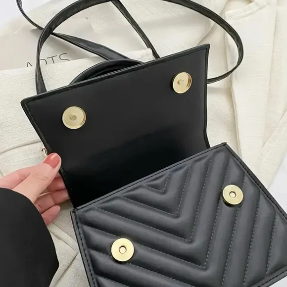 Elegant Unbranded Crossbody Bags w Gold Accents in Black, Rose, Khaki, White NIP - Picture 12 of 15